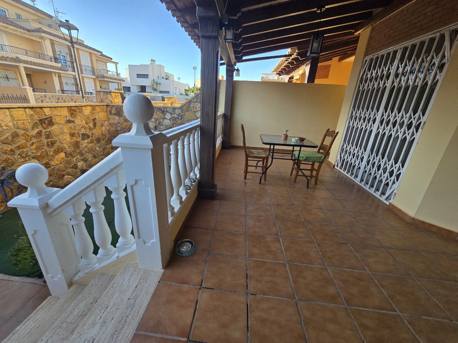 Spacious 5-bedroom duplex with basement, garden, and porch in Huércal-Overa