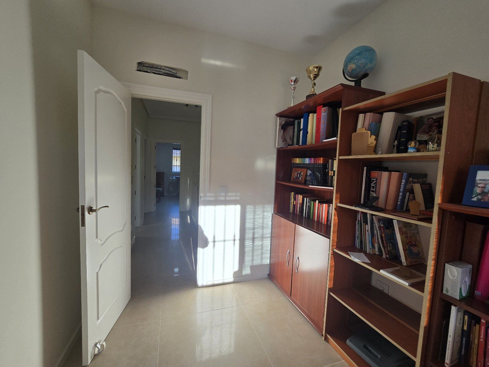 Spacious 5-bedroom duplex with basement, garden, and porch in Huércal-Overa