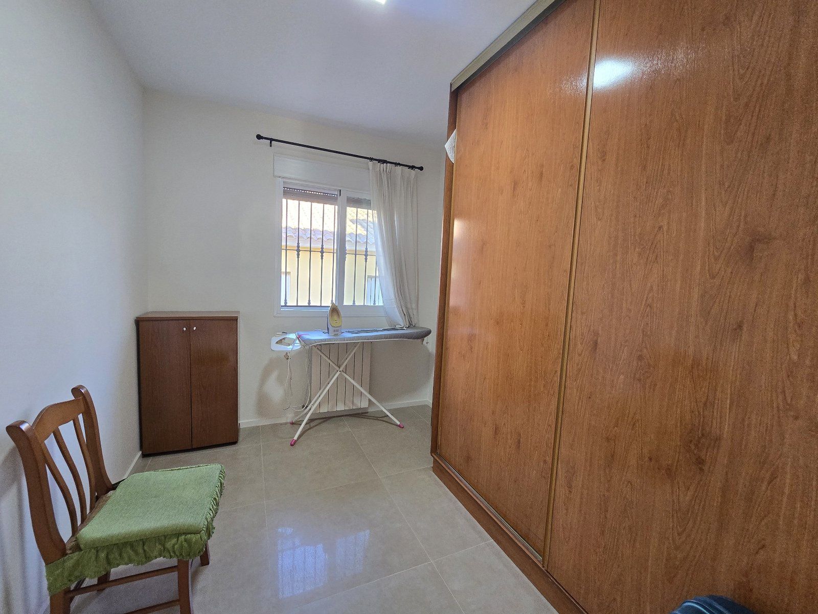 Spacious 5-bedroom duplex with basement, garden, and porch in Huércal-Overa