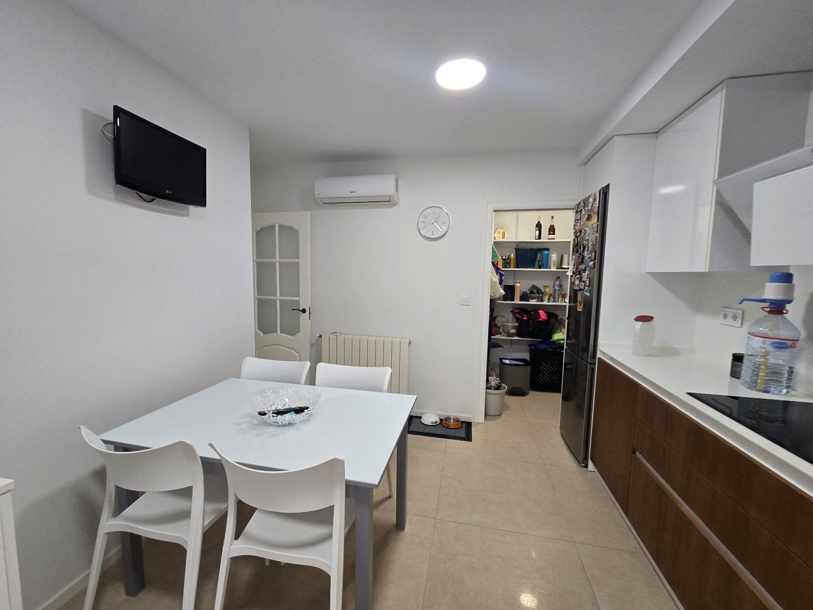 Spacious 5-bedroom duplex with basement, garden, and porch in Huércal-Overa