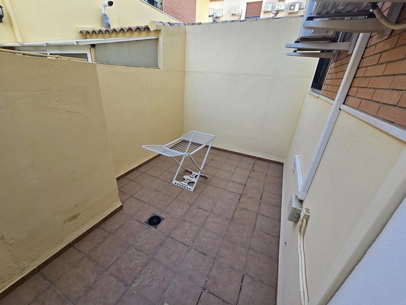Spacious 5-bedroom duplex with basement, garden, and porch in Huércal-Overa