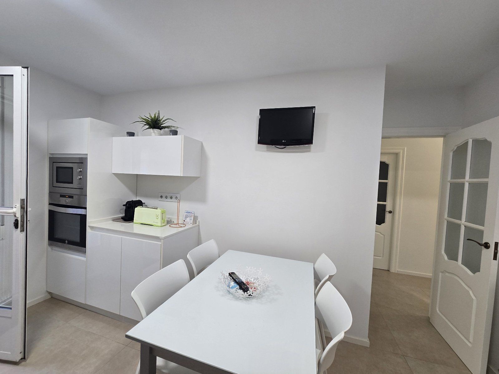 Spacious 5-bedroom duplex with basement, garden, and porch in Huércal-Overa