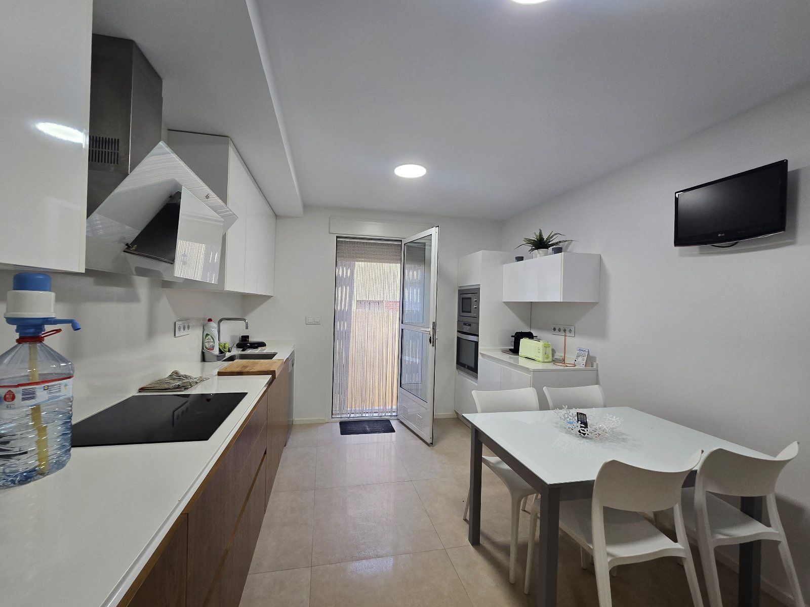 Spacious 5-bedroom duplex with basement, garden, and porch in Huércal-Overa
