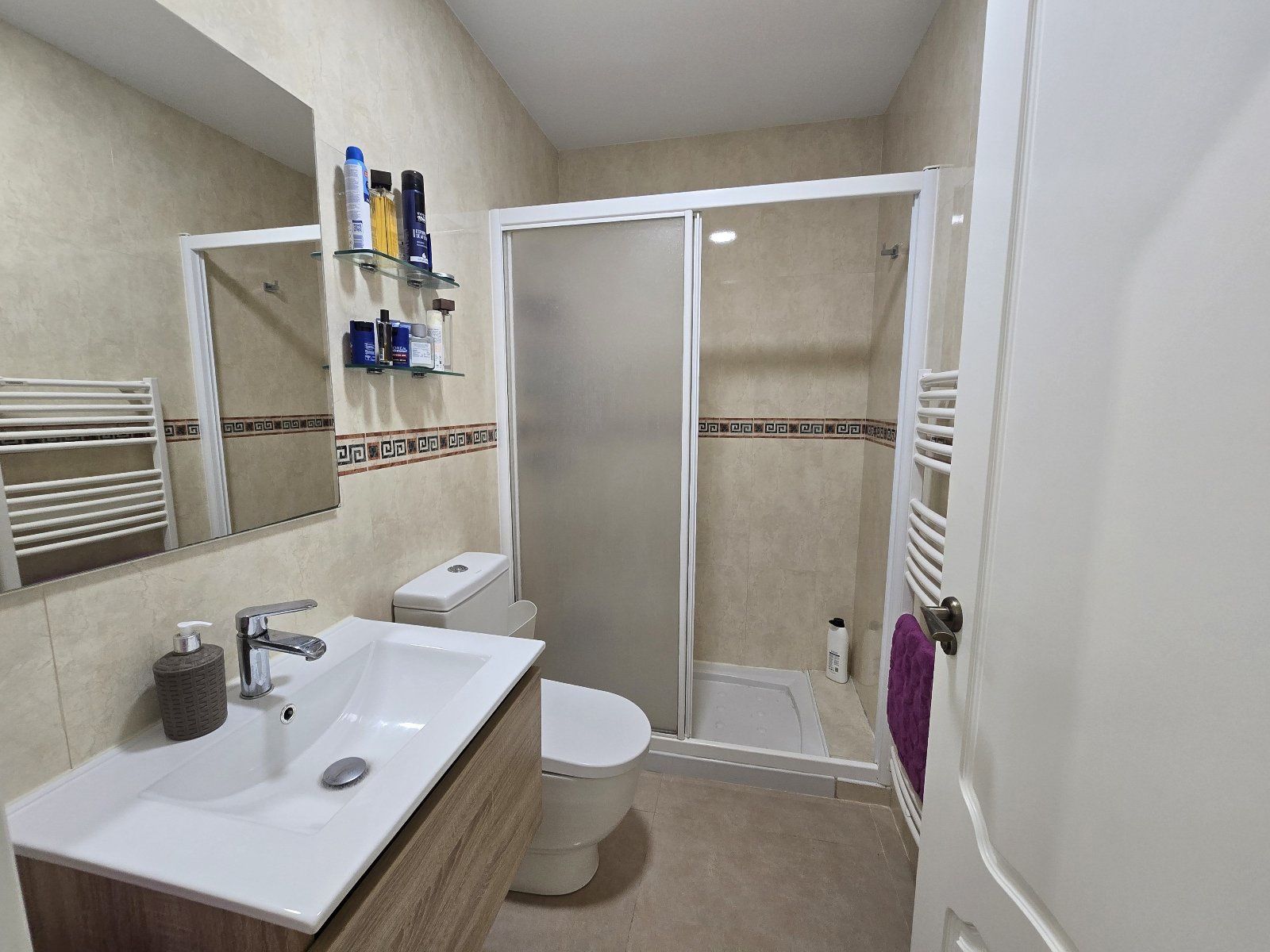 Spacious 5-bedroom duplex with basement, garden, and porch in Huércal-Overa
