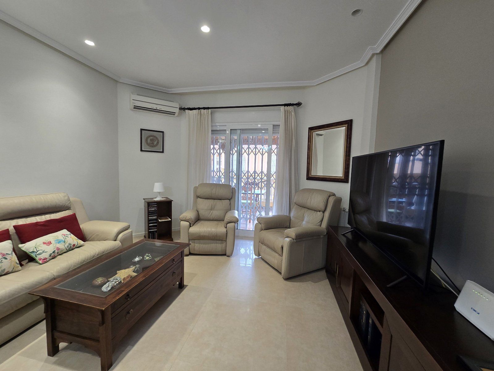 Spacious 5-bedroom duplex with basement, garden, and porch in Huércal-Overa