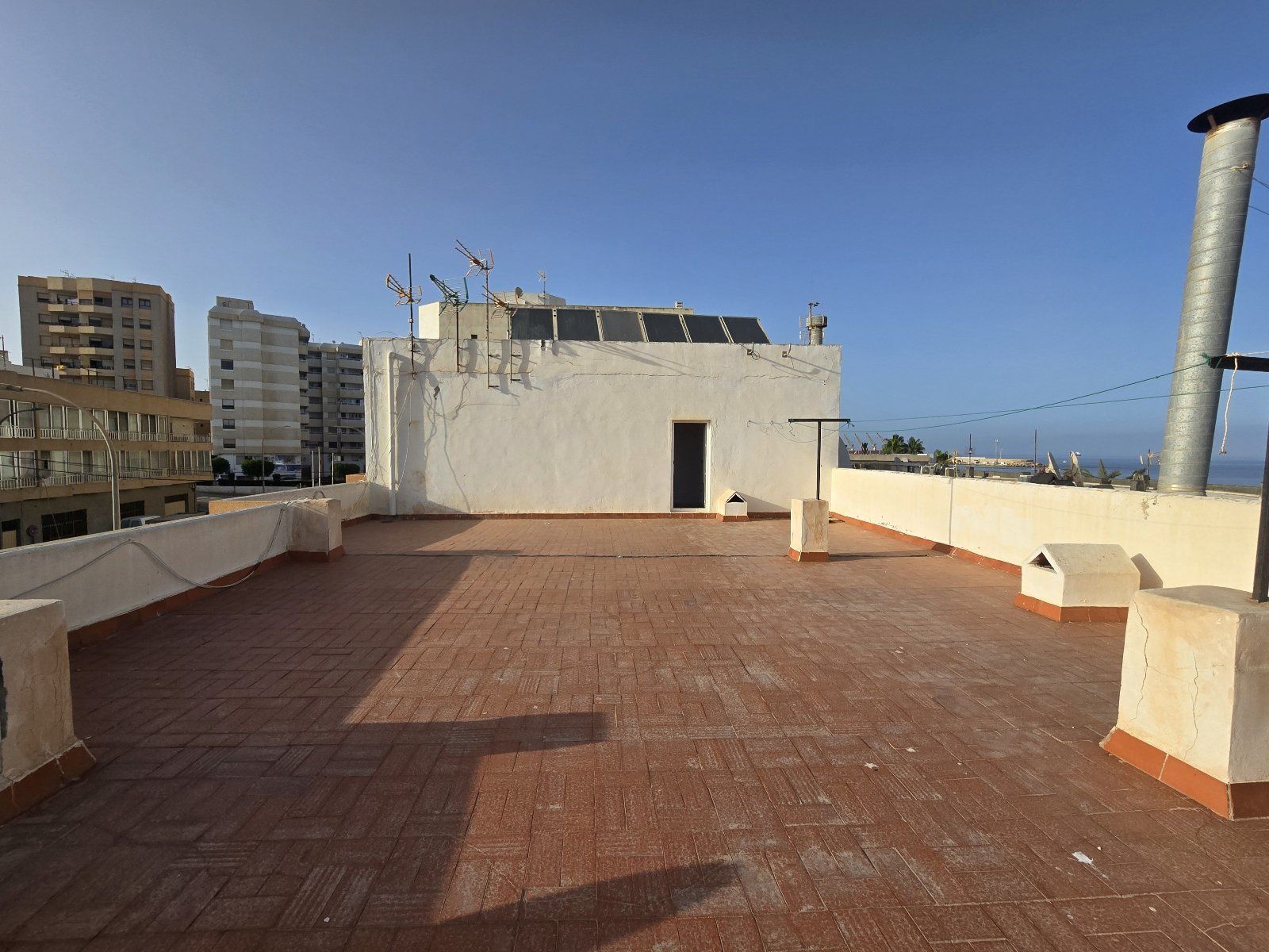 .Fully Renovated 2-Bedroom Apartment 50 Meters from the Beach in Garrucha