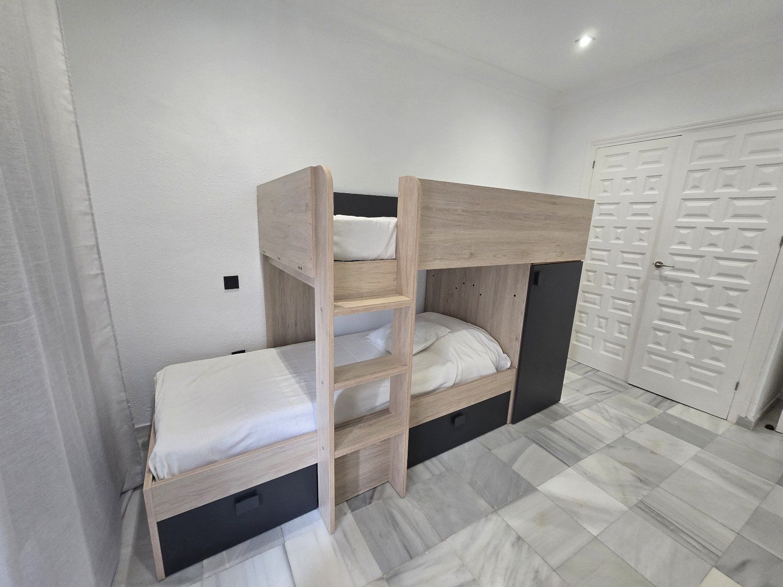 .Fully Renovated 2-Bedroom Apartment 50 Meters from the Beach in Garrucha