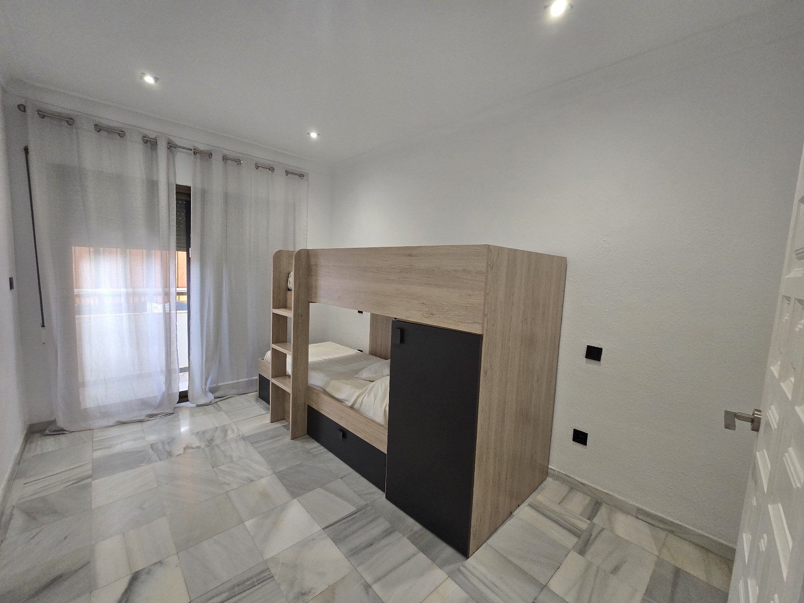 .Fully Renovated 2-Bedroom Apartment 50 Meters from the Beach in Garrucha
