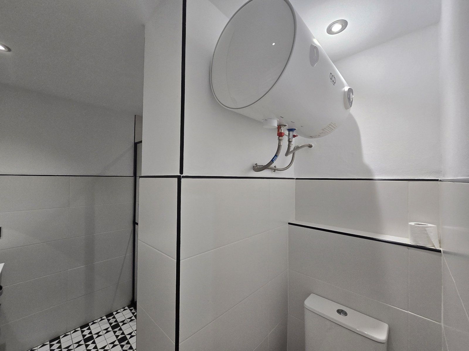.Fully Renovated 2-Bedroom Apartment 50 Meters from the Beach in Garrucha