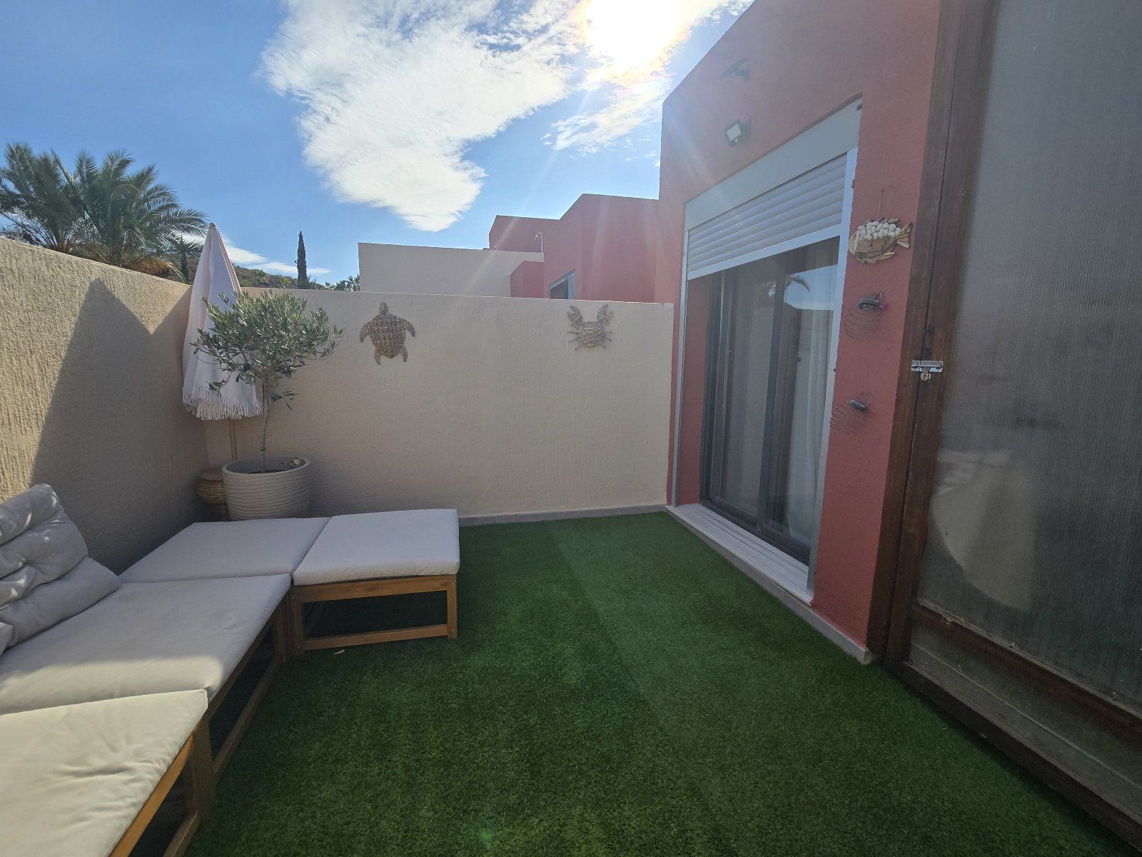 Duplex entièrement rénové avec jardin et espace détente au sein du complexe de golf Valle del Este - Foto 8