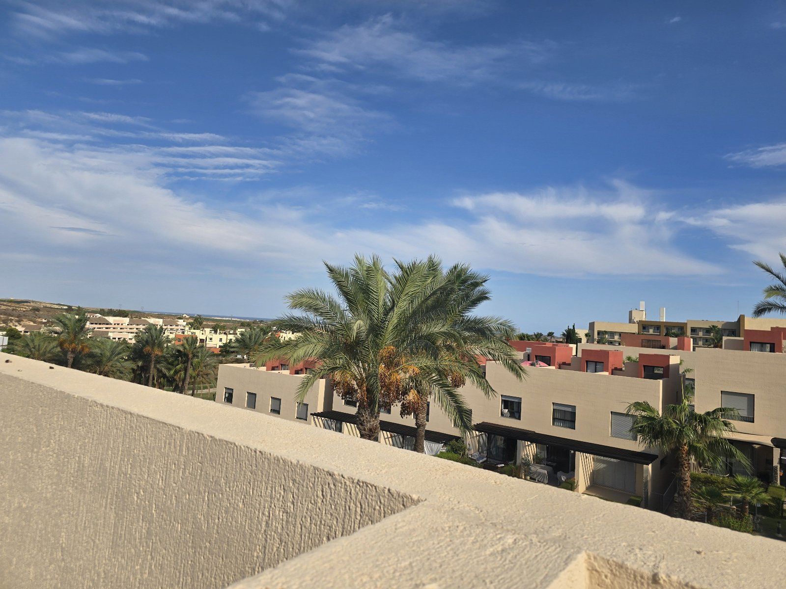 Duplex entièrement rénové avec jardin et espace détente au sein du complexe de golf Valle del Este - Foto 12