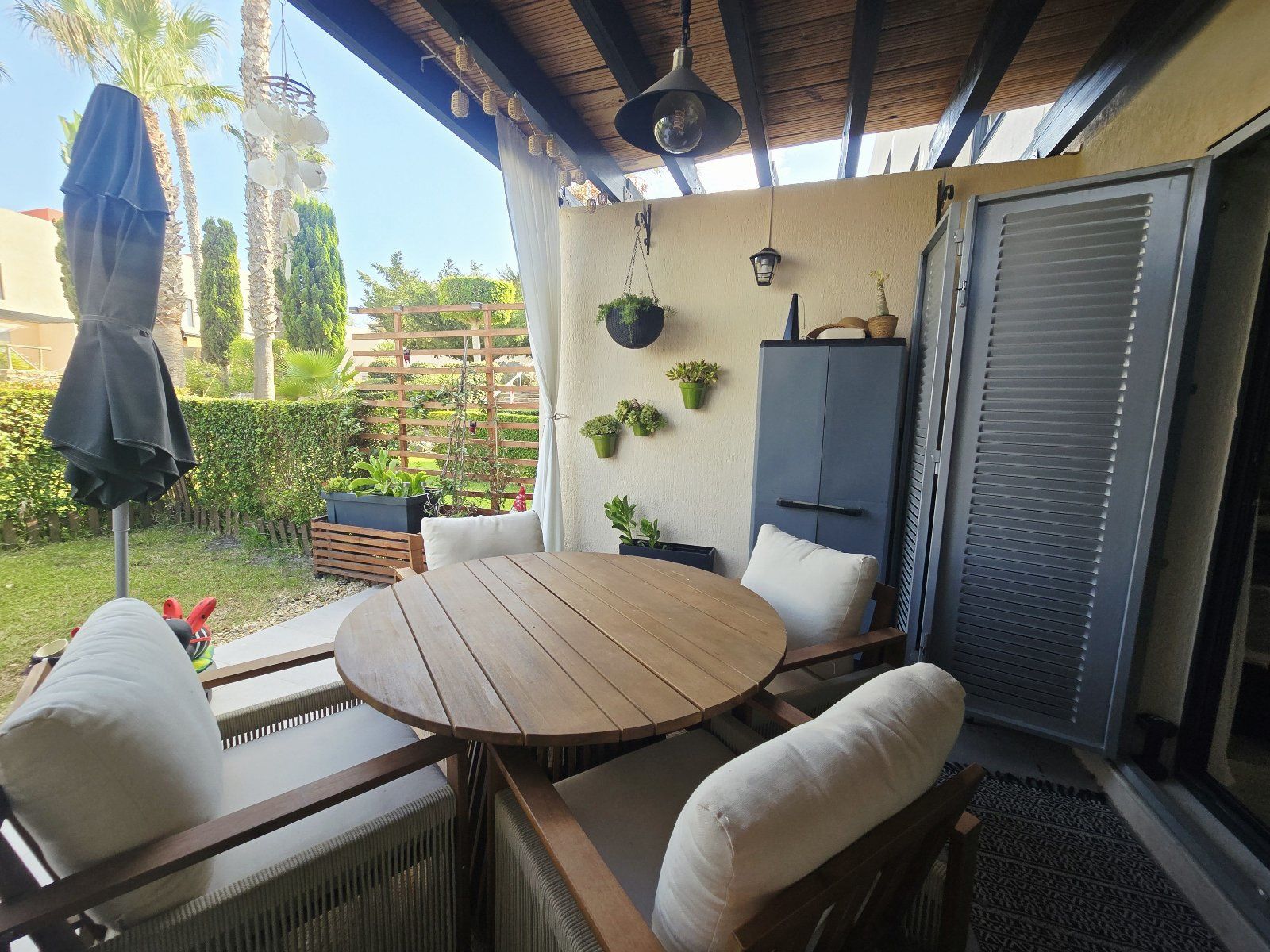 Duplex entièrement rénové avec jardin et espace détente au sein du complexe de golf Valle del Este - Foto 4