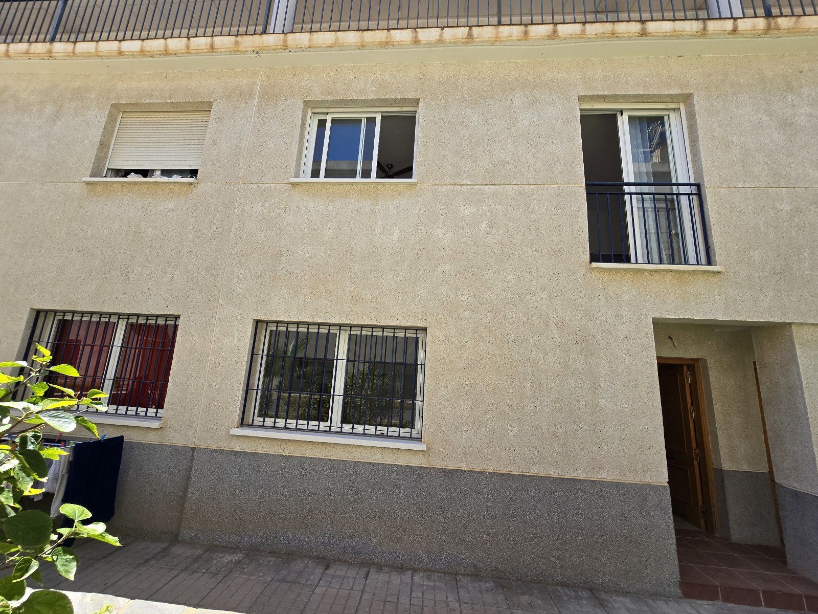 Dúplex de 3 dormitorios amueblado en venta en residencial tranquilo - Foto 5
