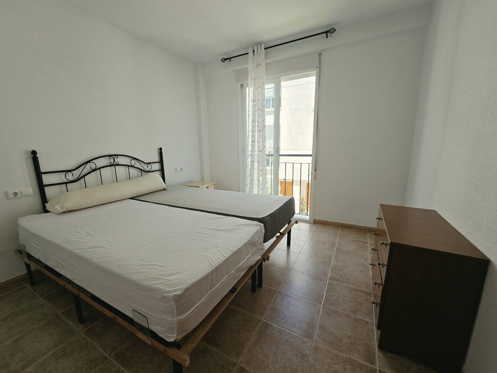 Dúplex de 3 dormitorios amueblado en venta en residencial tranquilo - Foto 23