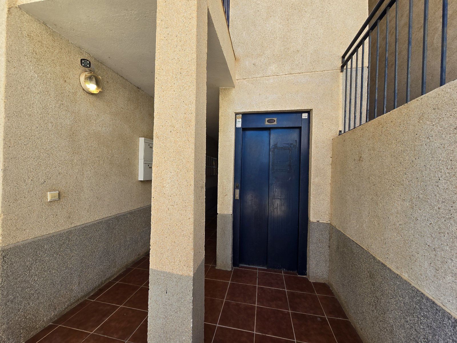 Dúplex de 3 dormitorios amueblado en venta en residencial tranquilo - Foto 47