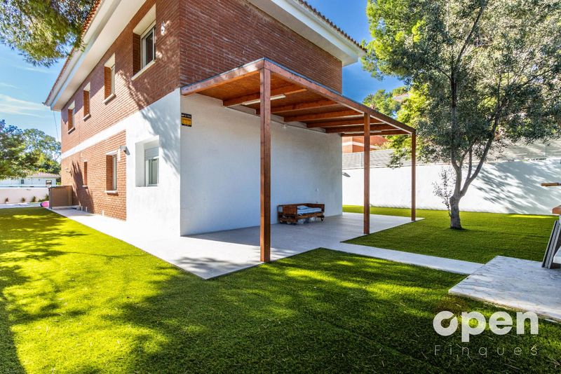 Chalet Independiente en venta Cunit, Tarragona. Ref: 1505. Openfinques