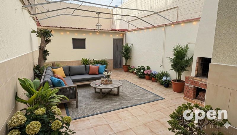 Chalet Independiente en venta Terrassa, Barcelona. Ref: 1565. Openfinques