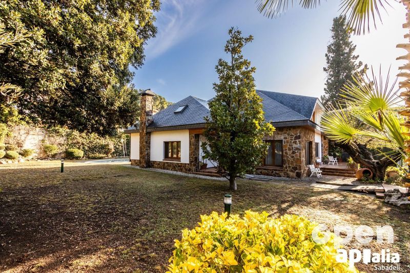 Xalet Independent en venda Castellar del Vallès, Barcelona. Ref: 1617. Openfinques