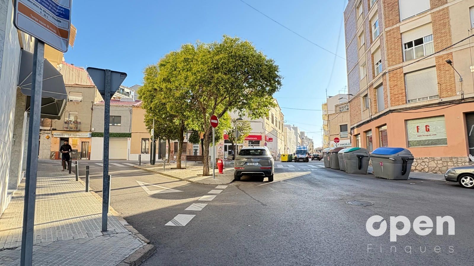 CALLE MONTURIOL - Foto 18
