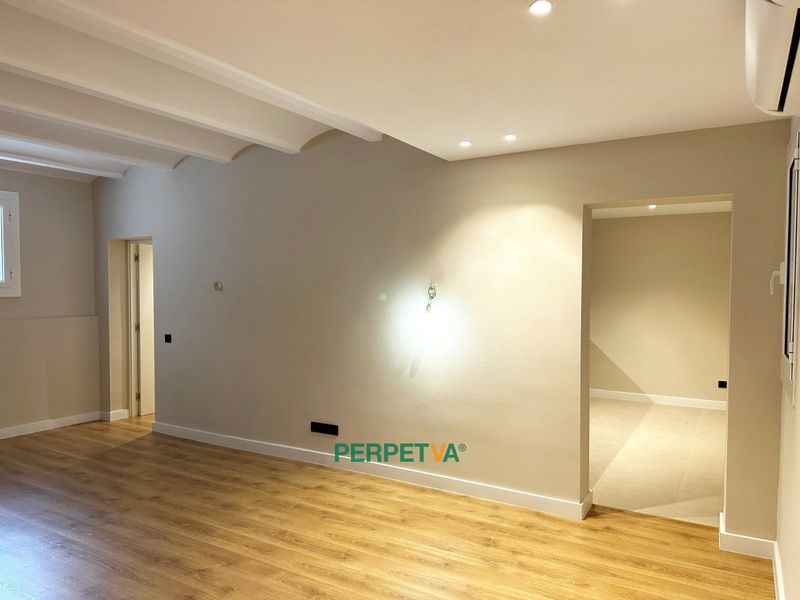 Piso en alquiler Barcelona. Ref: 1061. PERPETVA