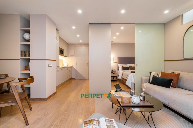 Piso en alquiler Barcelona. Ref: 1076. PERPETVA