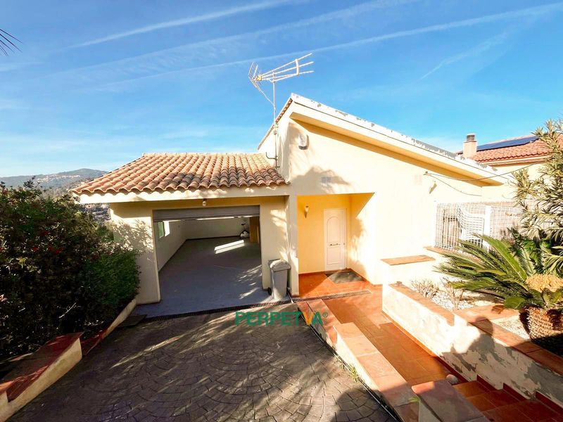 Chalet Independiente en venta Cervello, Barcelona. Ref: 1437. PERPETVA