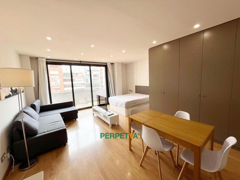 Piso en alquiler Barcelona. Ref: 1581. PERPETVA