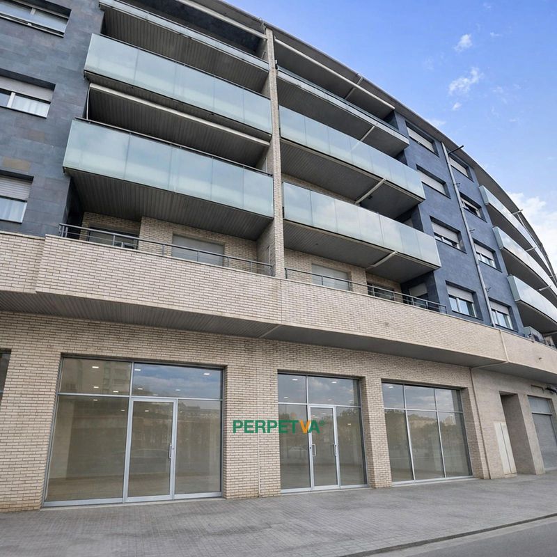 Local Comercial en venta Tarrega, Lleida. Ref: 1630. PERPETVA