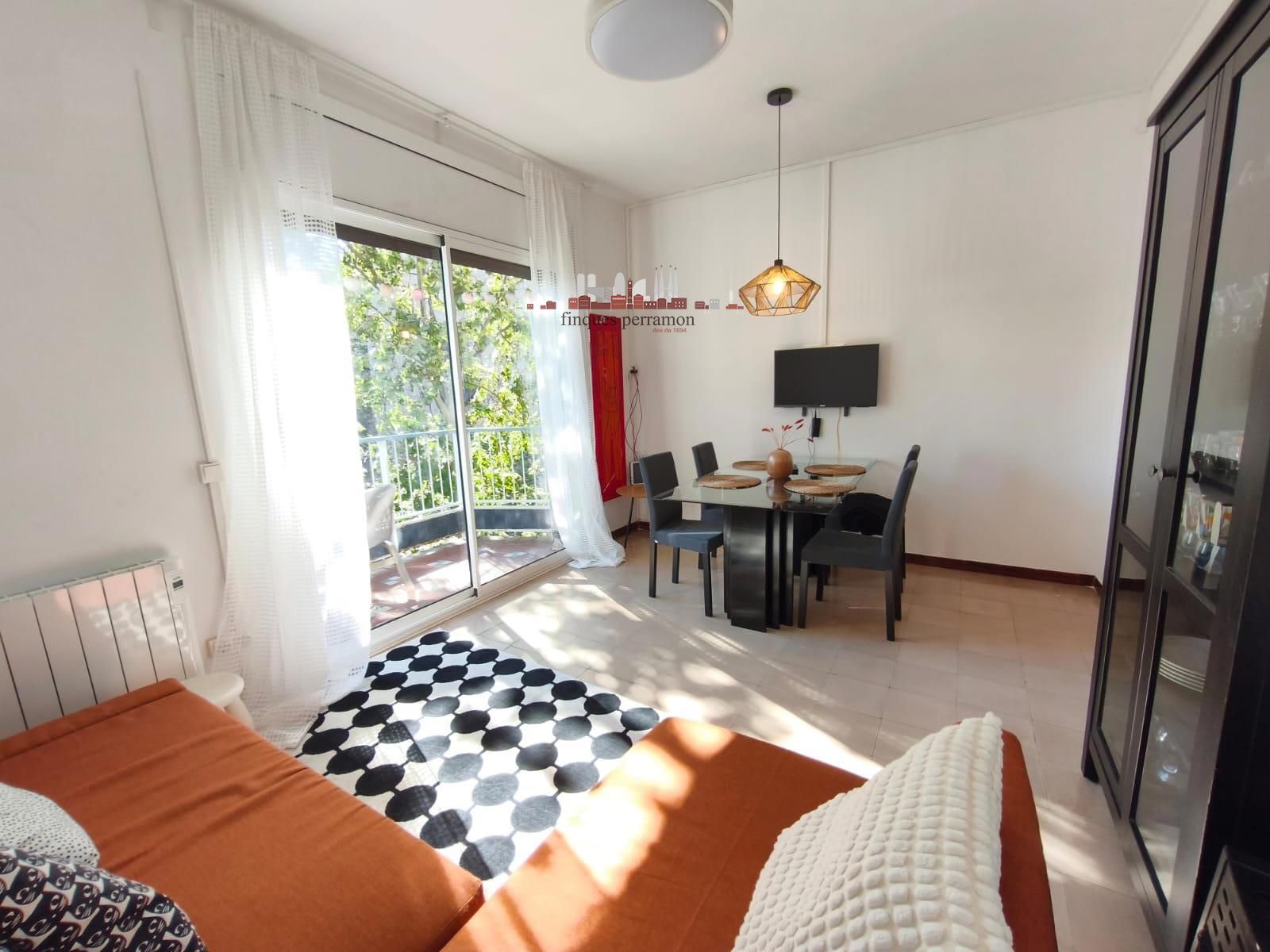 Pis en lloguer Barcelona. Ref: 3805. Finques Perramon SL