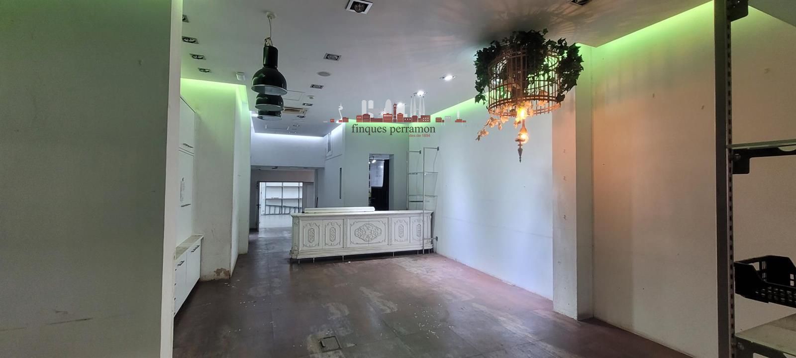 Local Comercial en venda Barcelona. Ref: 3896. Finques Perramon SL