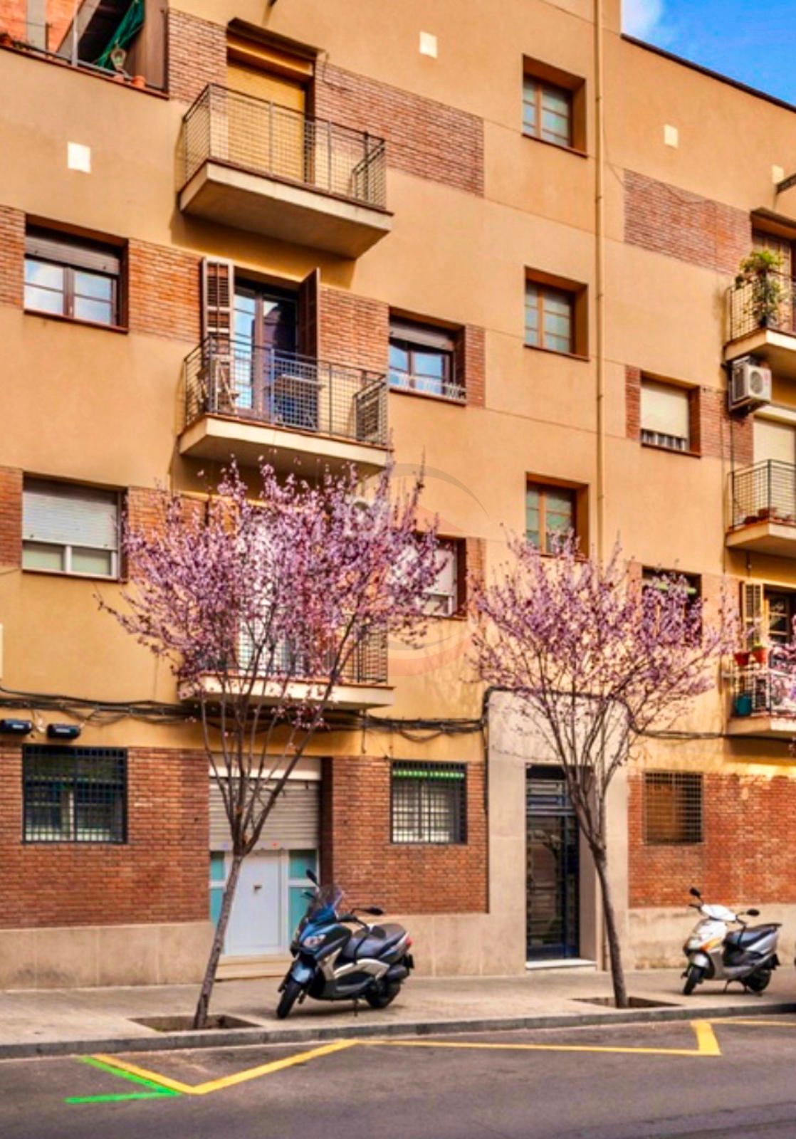 Edifici Singular en venda Barcelona. Ref: 1195. PLANET HOUSE BARCELONA 