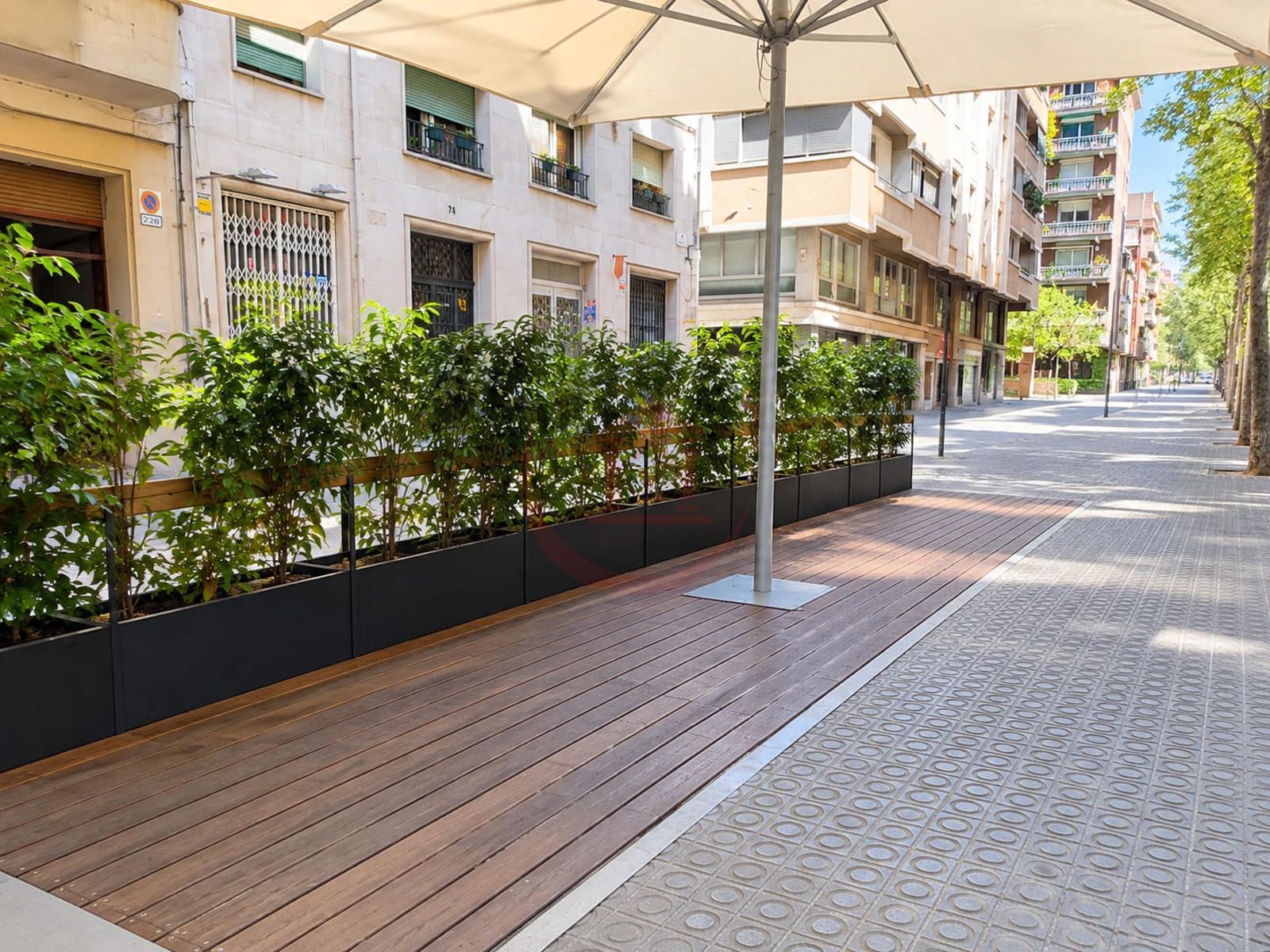 Local Comercial en traspaso Barcelona. Ref: 1330. PLANET HOUSE BARCELONA 