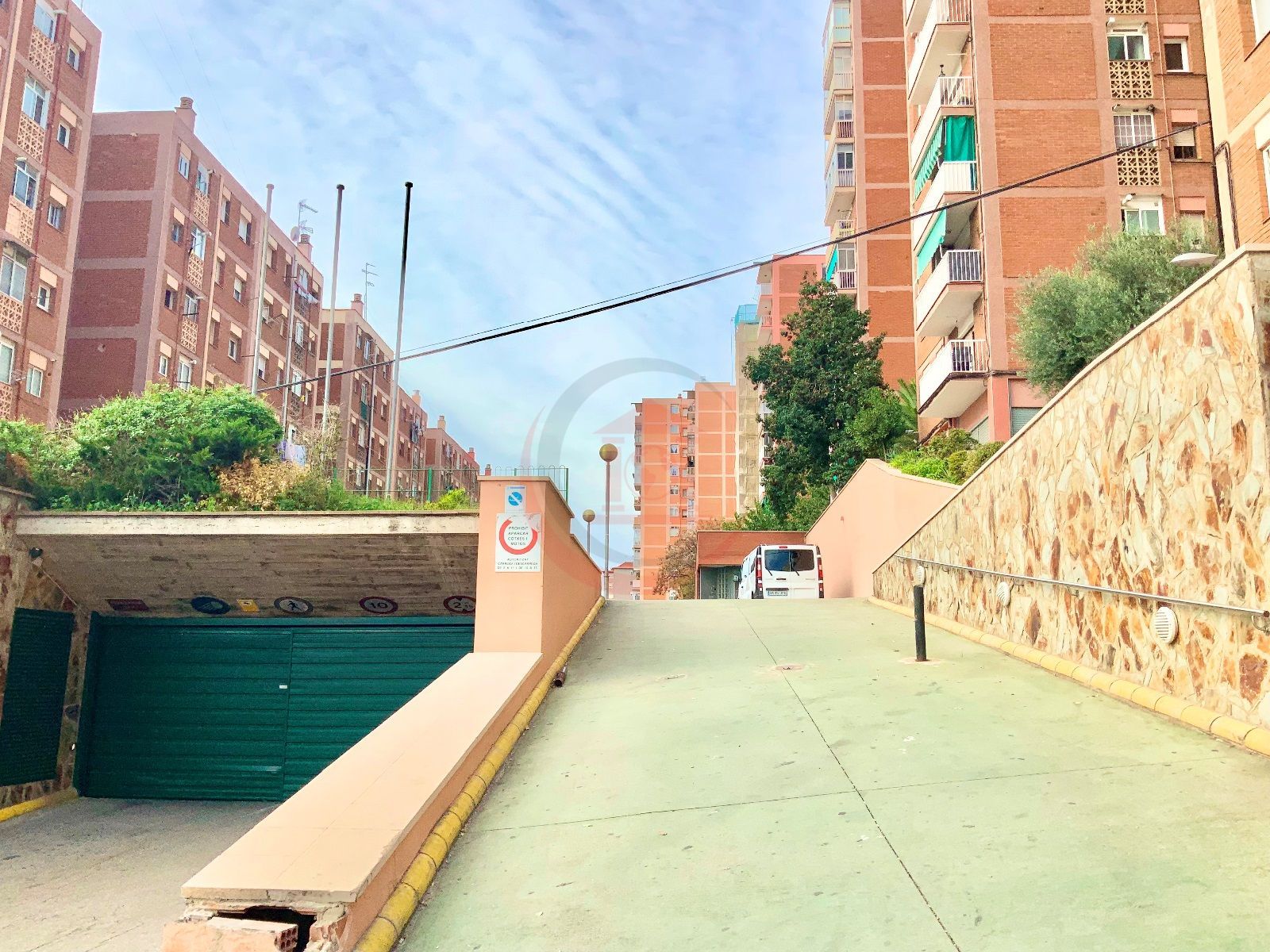 LOCAL MUY AMPLIO DE 245 m² CON GRANDES POSIBILIDADES EN BADALONA - Foto 25