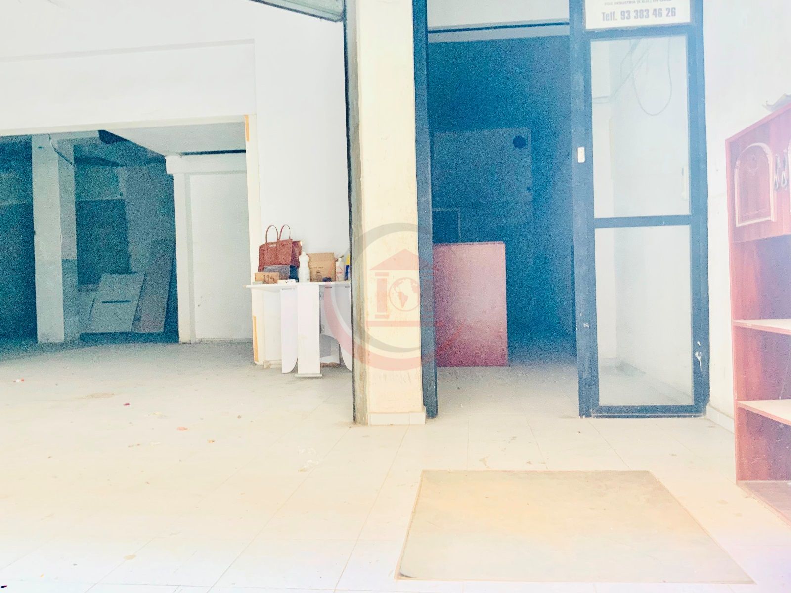 LOCAL MUY AMPLIO DE 245 m² CON GRANDES POSIBILIDADES EN BADALONA - Foto 10