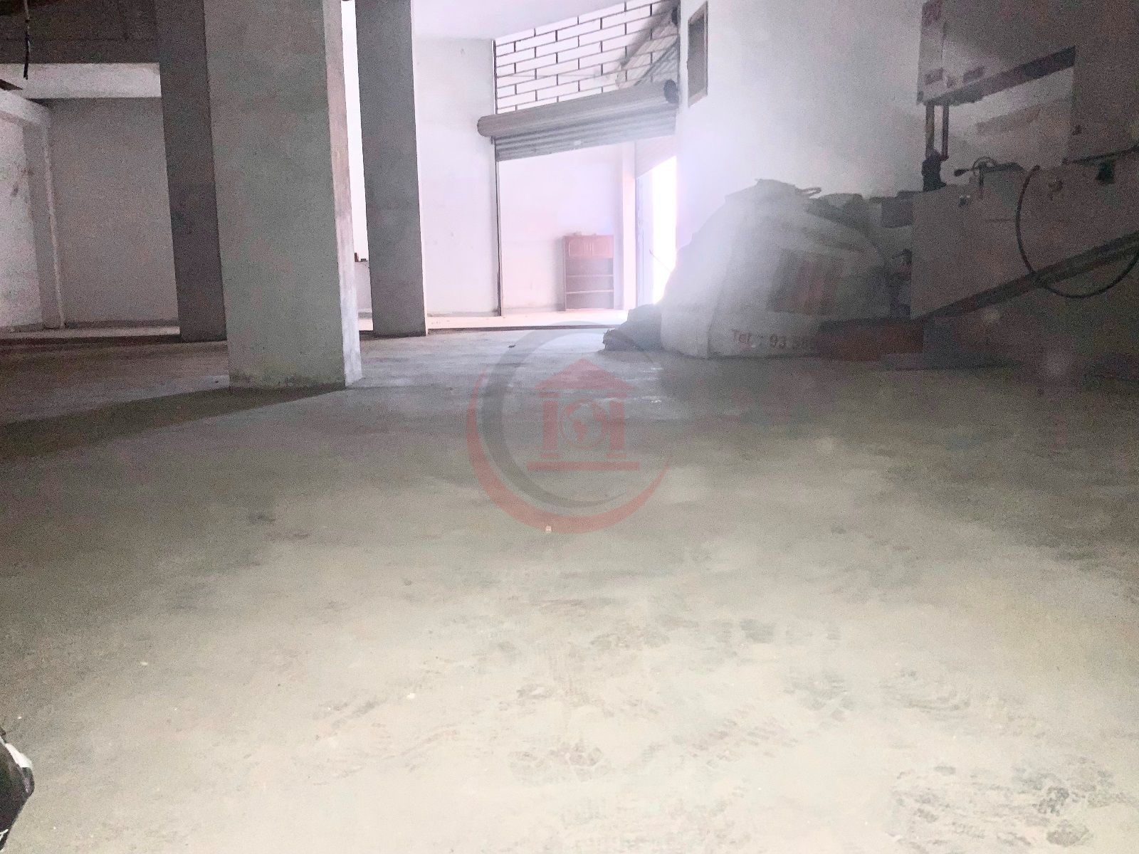 LOCAL MUY AMPLIO DE 245 m² CON GRANDES POSIBILIDADES EN BADALONA - Foto 15