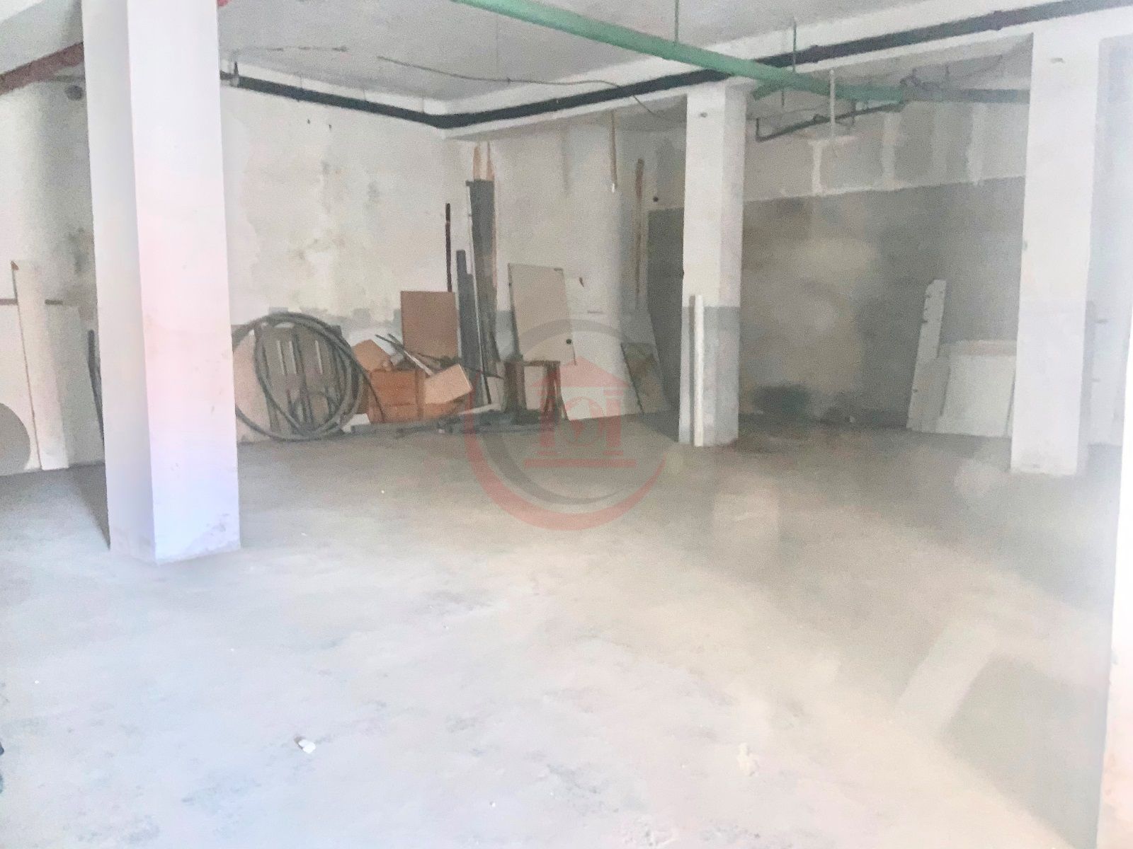 LOCAL MUY AMPLIO DE 245 m² CON GRANDES POSIBILIDADES EN BADALONA - Foto 17