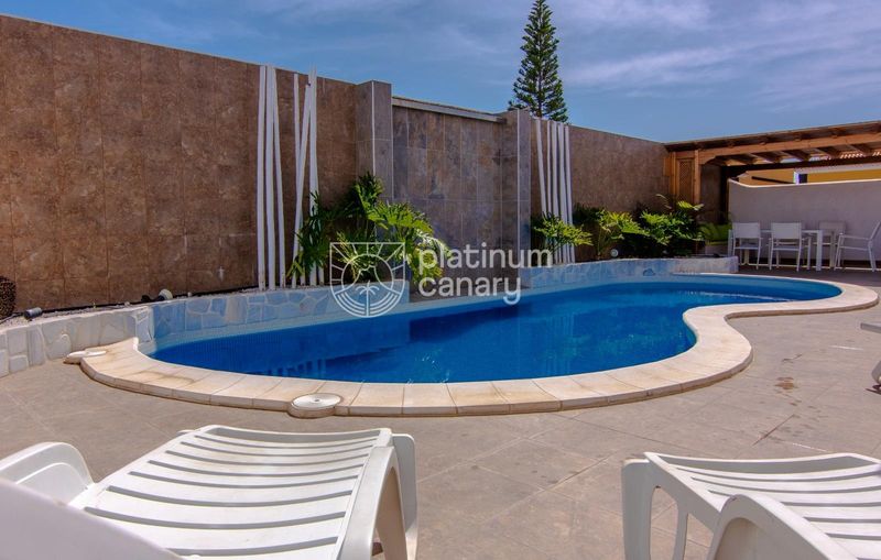 Heim zu verkaufen Adeje, Santa Cruz Tenerife. Ref: 1428. Platinum Canary