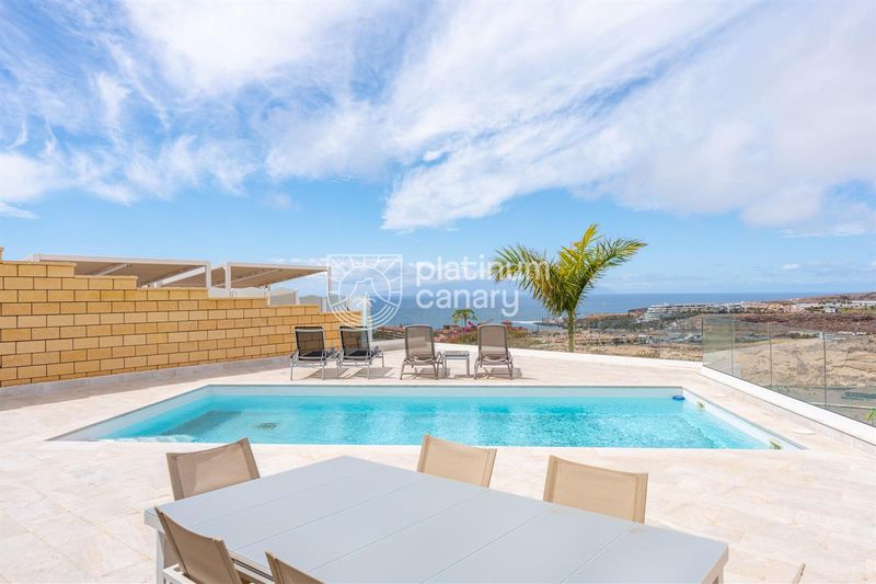 Heim zu verkaufen Costa Adeje, Santa Cruz Tenerife. Ref: 2020. Platinum Canary