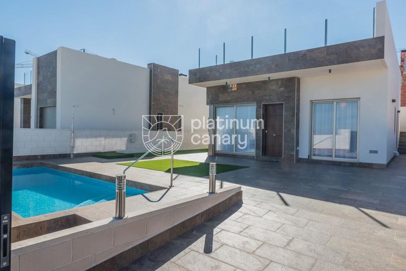 Freistehende Villa zu verkaufen Villamartin, Alicante. Ref: 2468. Platinum Canary