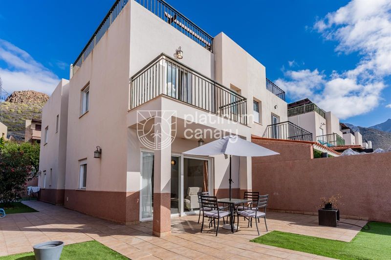 Wohnung zu verkaufen Costa Adeje, Santa Cruz Tenerife. Ref: 2531. Platinum Canary