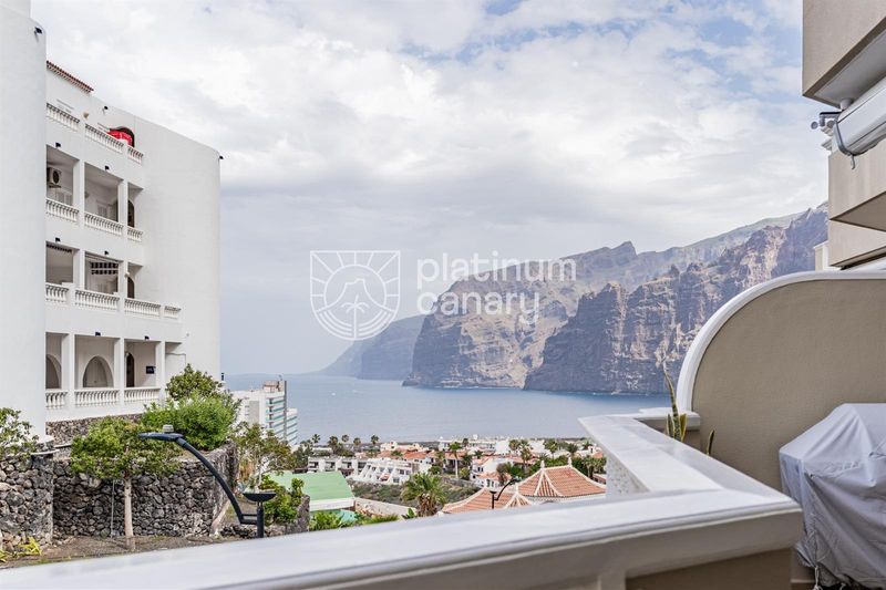 Piso en venta Acantilados de Los Gigantes, Santa Cruz Tenerife. Ref: 2656. Platinum Canary