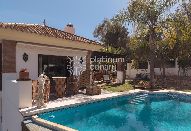 Chalet Independiente en venta Mijas Costa, Málaga. Ref: 2704. Platinum Canary