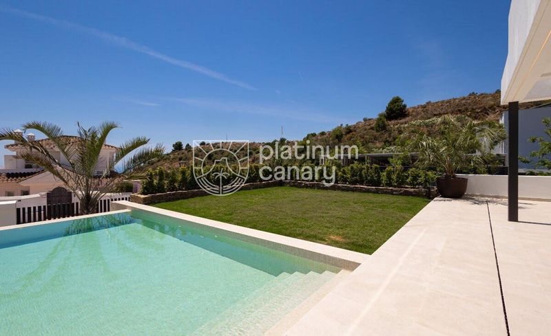 Chalet Independiente en venta Mijas, Málaga. Ref: 2915. Platinum Canary