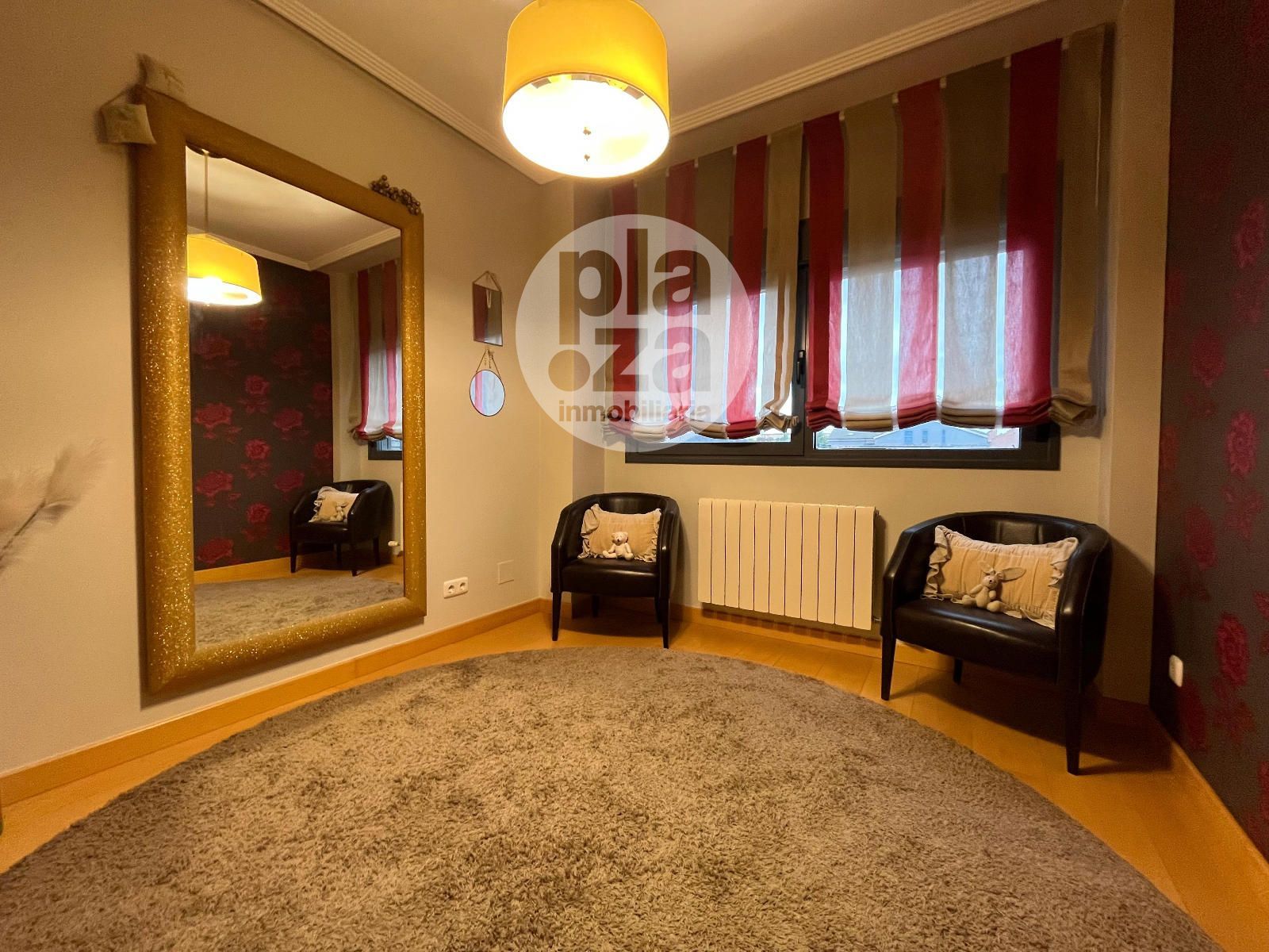 Habitación - IMPRESIONANTE CHALET ADOSADO EN CALLE PORTOMARIN - BURGOS