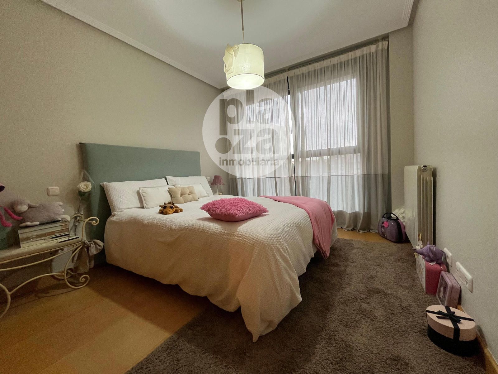 Habitación - IMPRESIONANTE CHALET ADOSADO EN CALLE PORTOMARIN - BURGOS