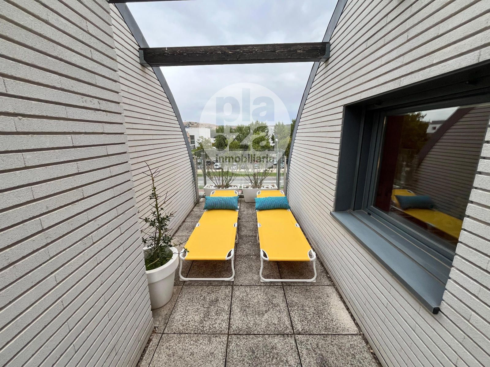 Terraza - IMPRESIONANTE CHALET ADOSADO EN CALLE PORTOMARIN - BURGOS