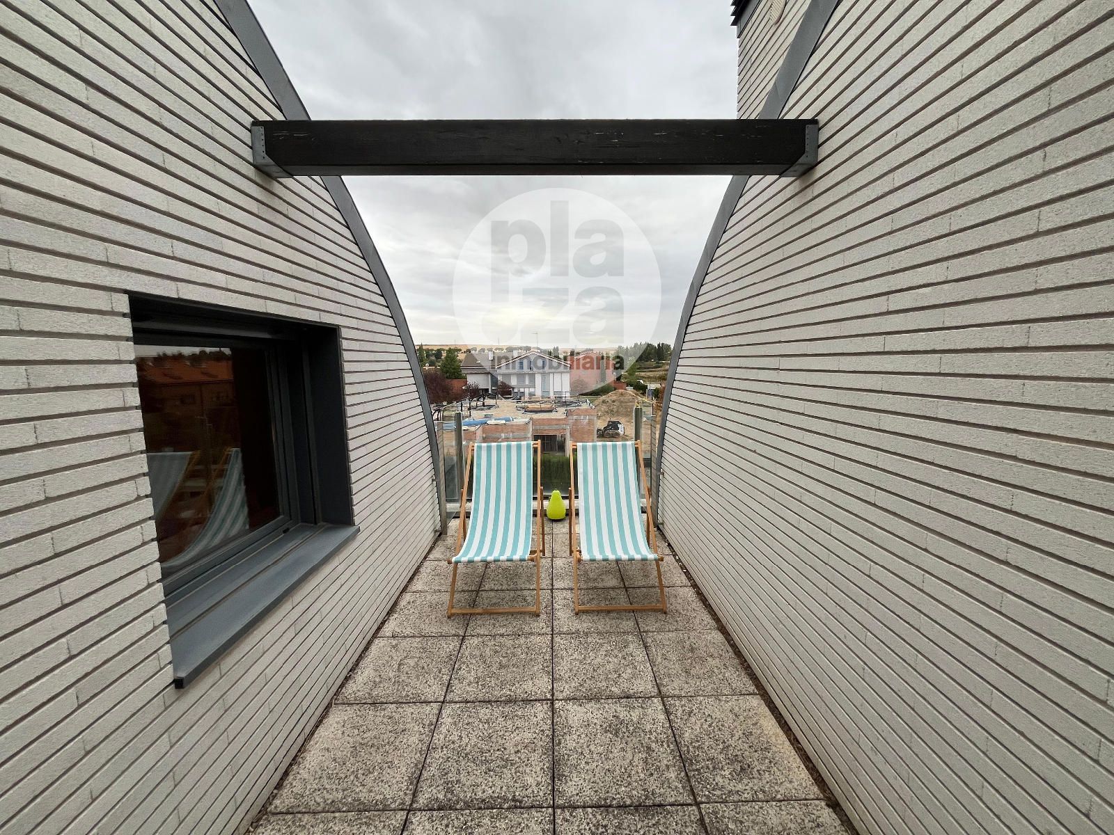 Terraza - IMPRESIONANTE CHALET ADOSADO EN CALLE PORTOMARIN - BURGOS