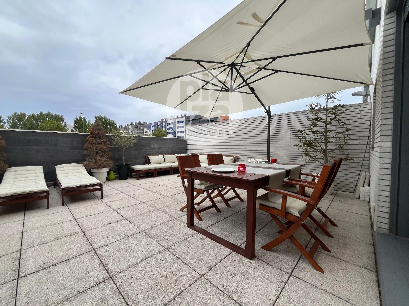 Terraza - IMPRESIONANTE CHALET ADOSADO EN CALLE PORTOMARIN - BURGOS