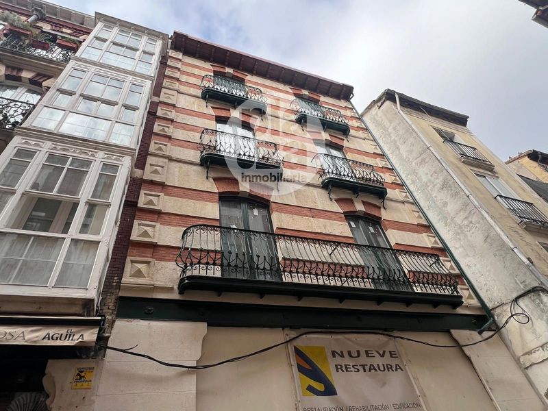 Edificio Singular en venta Burgos. Ref: 4018. Plaza Inmobiliaria