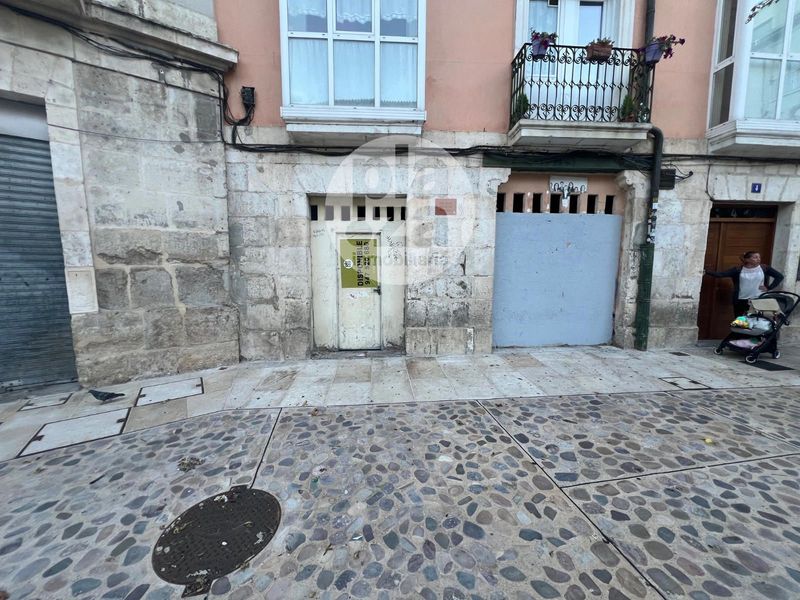 Local Comercial en alquiler Burgos. Ref: 4504. Plaza Inmobiliaria